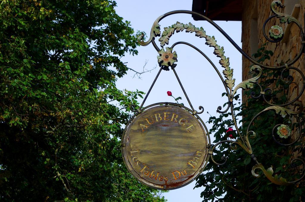 Auberge Les Tables Du Ban Saint-Pierre-la-Palud Exterior foto
