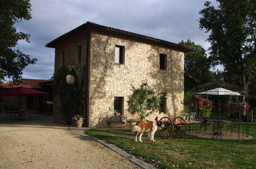 Auberge Les Tables Du Ban Saint-Pierre-la-Palud Exterior foto